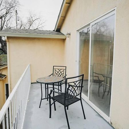 Gorgeous Upstairs Studio With Patio And Laundry Chico Eksteriør billede